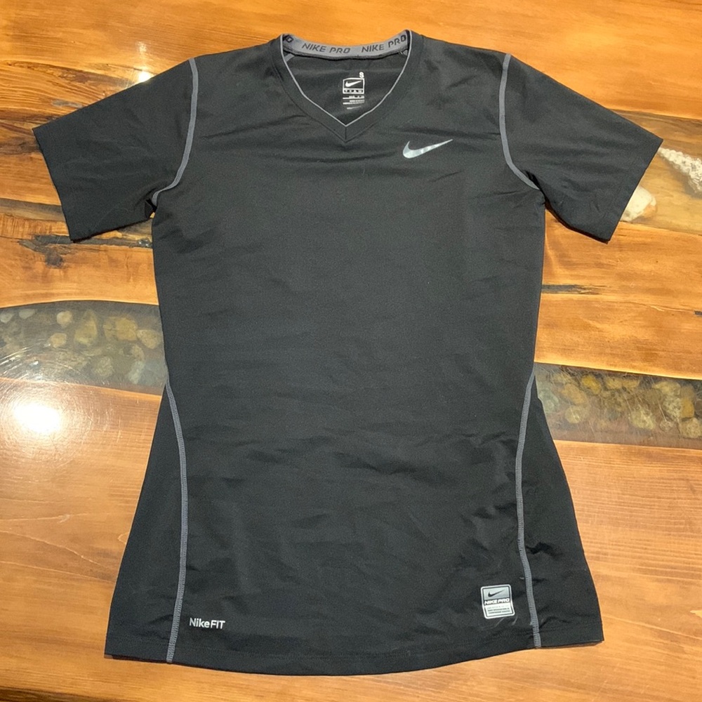 Nike pro workout shirt